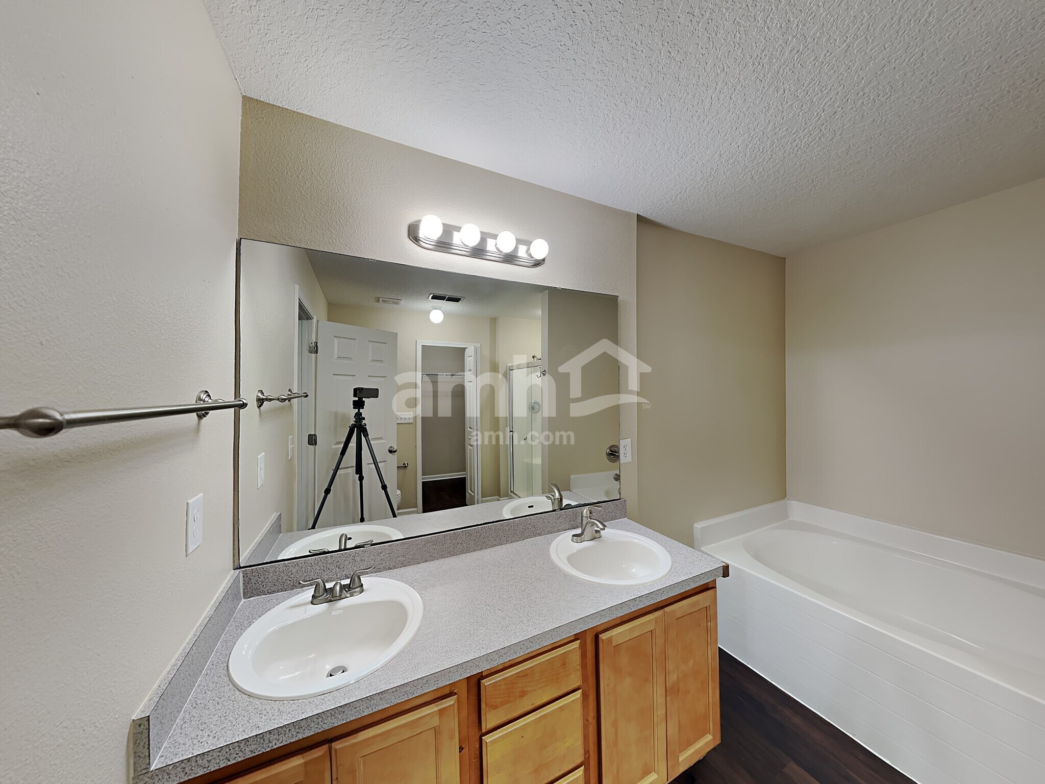 Building Photo - 64 Old Hickory Forest Rd