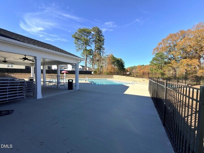 Building Photo - 6025 Grey Colt Wy