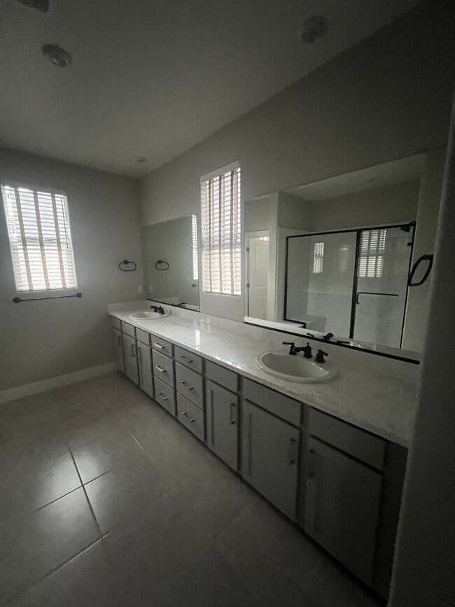 Building Photo - 232 Tuso Ranch Rd