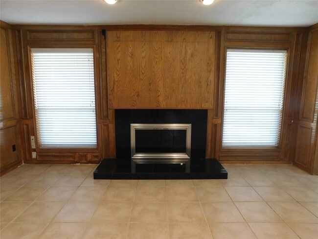Building Photo - 2502 Stephens Grant Dr
