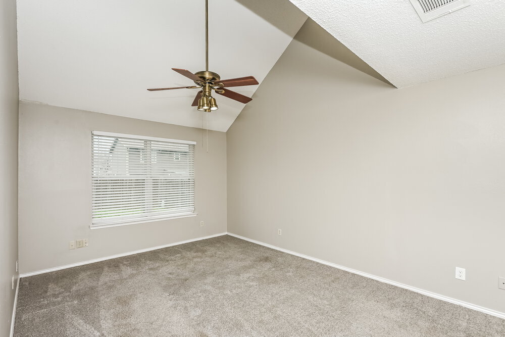Building Photo - 4844 Thistledown Dr