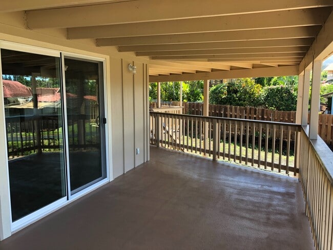 Building Photo - 5128 Lower Honoapiilani Rd