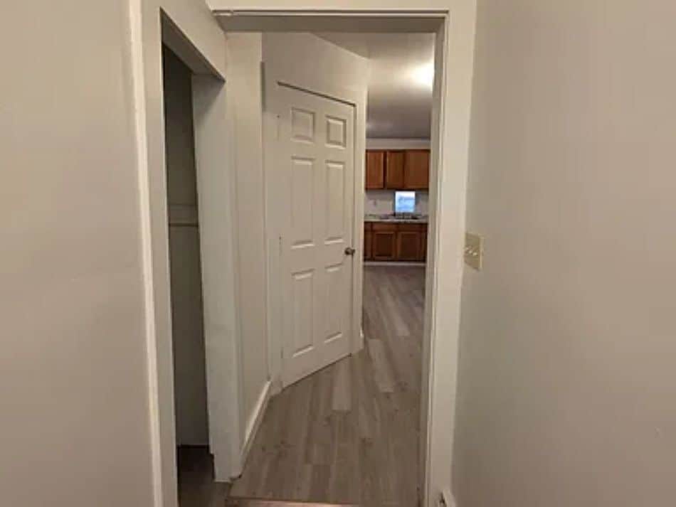 Building Photo - 171 Frank St