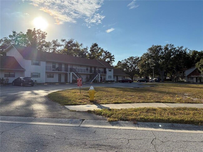 Building Photo - 2142 Bradford St