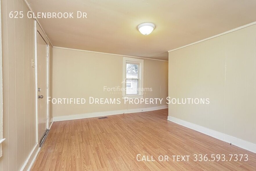 Building Photo - 625 Glenbrook Dr