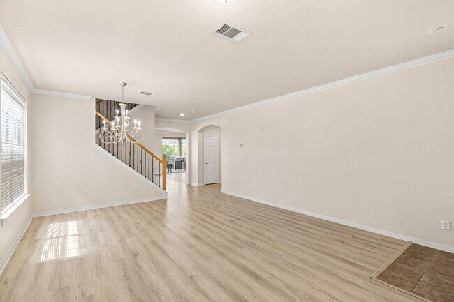 Building Photo - 1507 Saddle Blanket