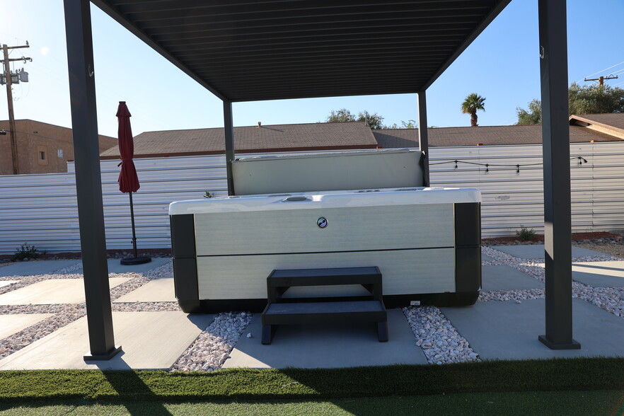 Building Photo - 13826 Caliente Dr