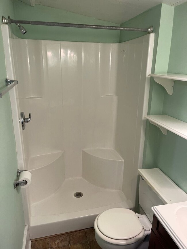 Building Photo - 3/2 Near UGA campus off Bloomfield Street - Available Early August 2026