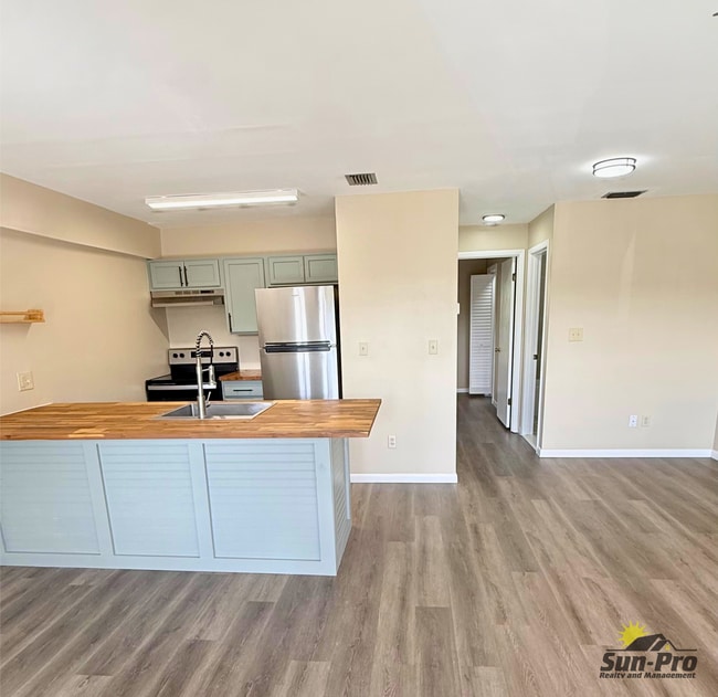 Building Photo - 108 Lacosta Ln