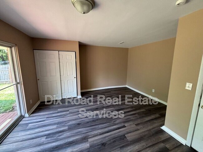 Building Photo - 440 Mc Creary Ct