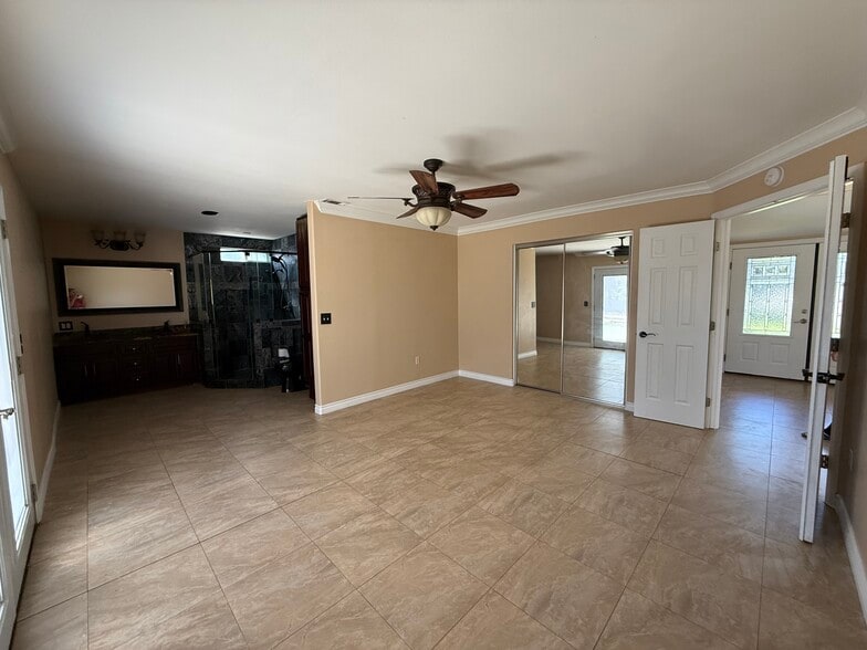 Building Photo - 2251 Indian Horse Dr