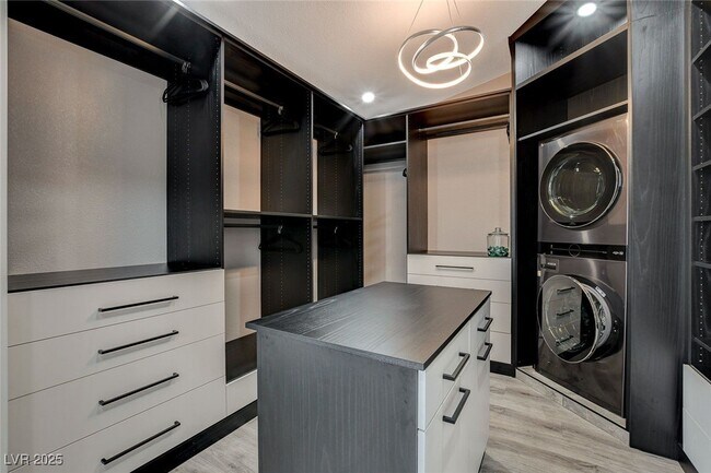 Building Photo - 5938 Creekside Sands Ln