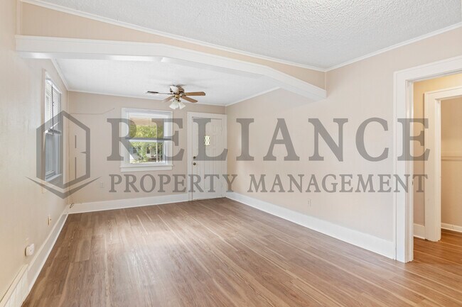 Building Photo - 222 S Edwards Ave