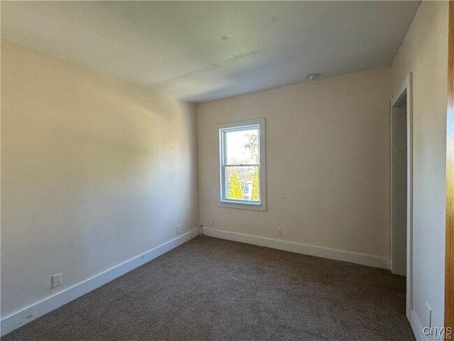 Building Photo - 350 Brainard St