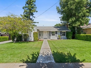 Building Photo - 1676 Hicks Ave