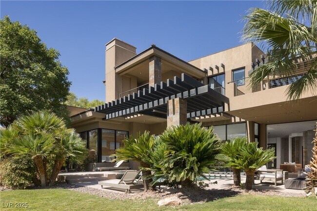 Primary Photo - 1501 Foothills Village Dr