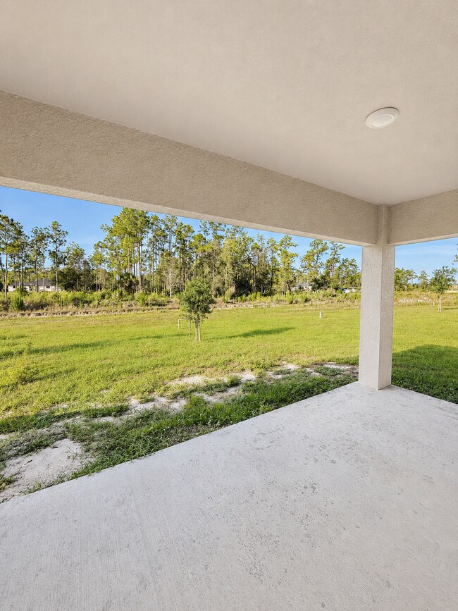 Building Photo - Modern Duplex Available Now