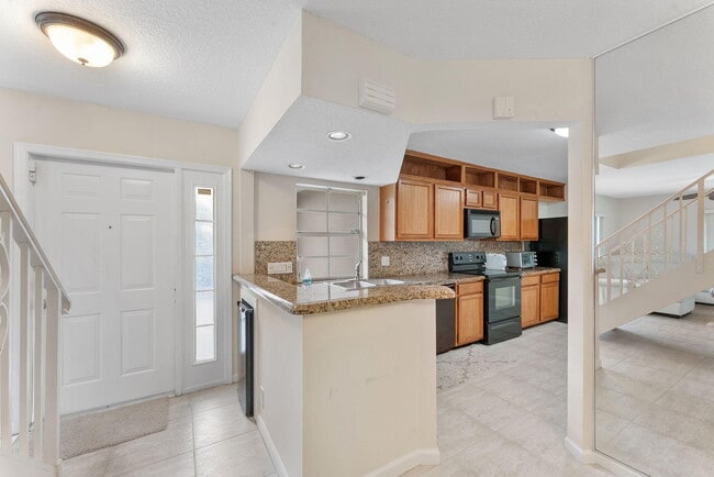Building Photo - 2704 Vision Dr