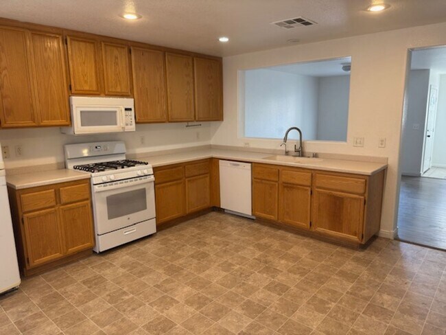 Building Photo - 3 bedroom home in Rhodes Ranch