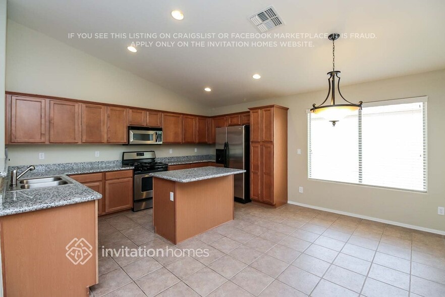 Building Photo - 35525 N Belgian Blue Ct