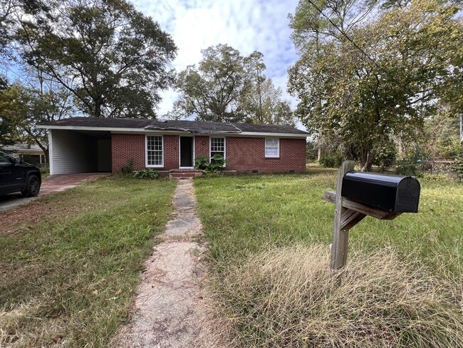 Building Photo - 106 Whiteoak Cir