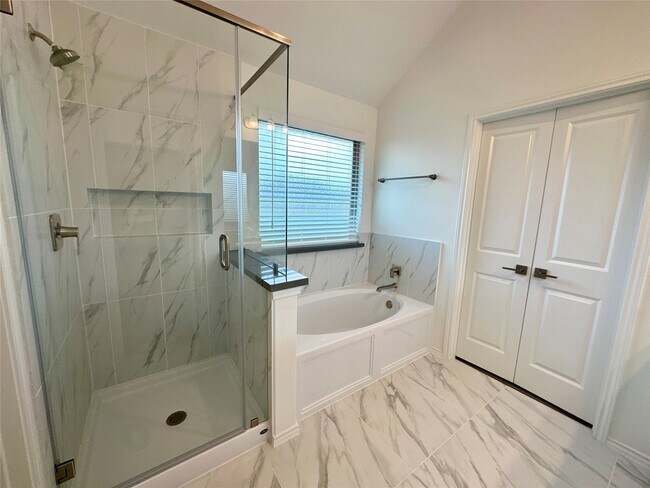 Building Photo - 31900 Retama Ranch Ln
