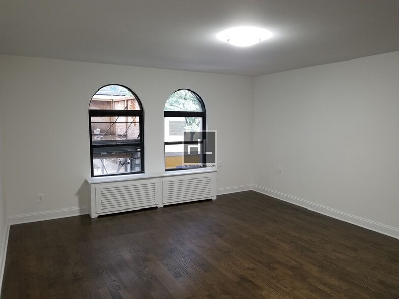 Building Photo - EAST 46 STREET