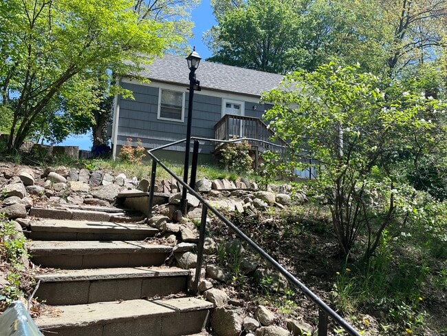 Building Photo - 3 Tryon Ave