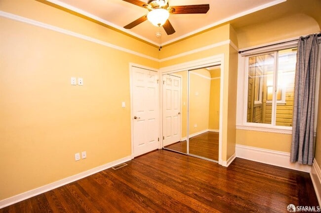 Building Photo - 4927 California St