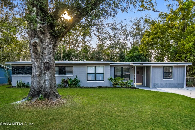 Primary Photo - 2436 Lourdes Dr W