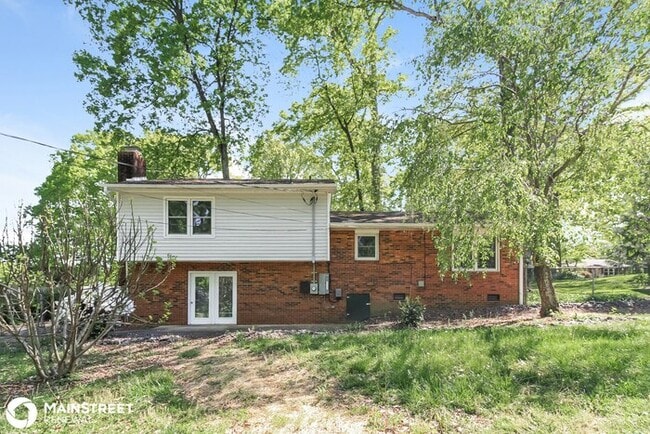 Building Photo - 7215 Crenata Dr