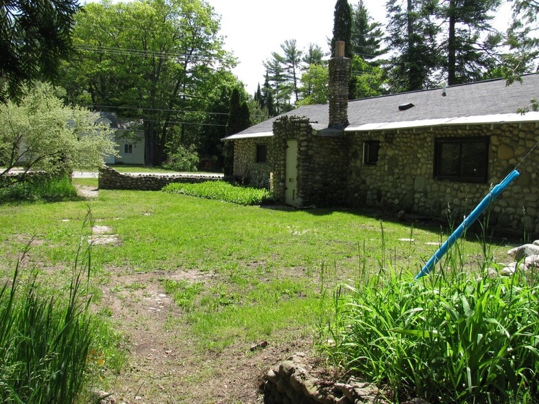 Building Photo - 3781 N Four Mile Rd