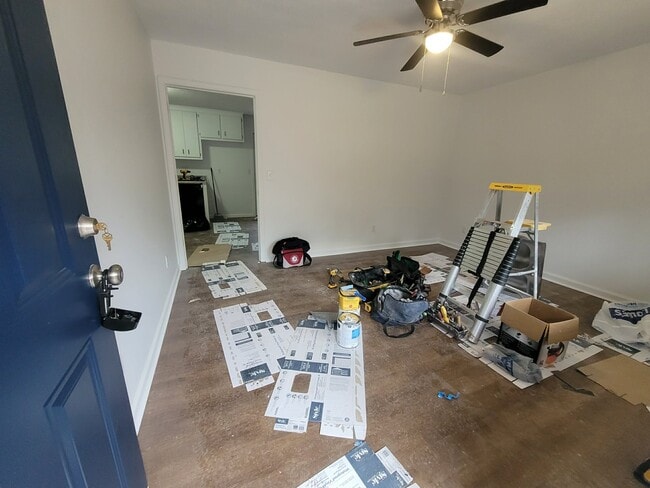 Building Photo - 1558 Bluff City Rd