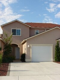 Building Photo - 9904 Mia Ln