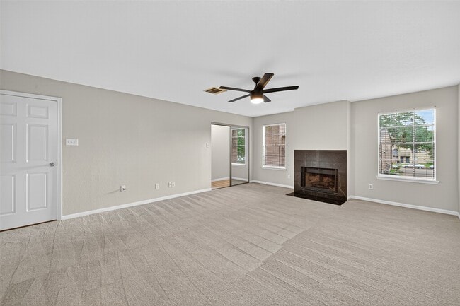 Building Photo - 9850 Pagewood Ln