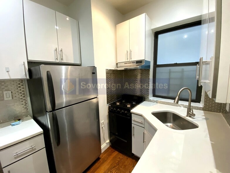 Building Photo - 523 W 135th St