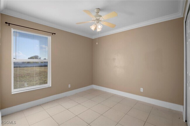 Building Photo - 2230 NW 1st Ave