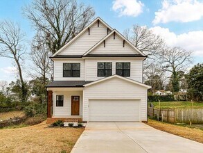 Building Photo - Brand New 4BD/2.5BA Home in Revolution Park!