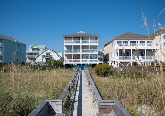 Building Photo - Seaview D @ 714 Carolina Beach Ave. N
