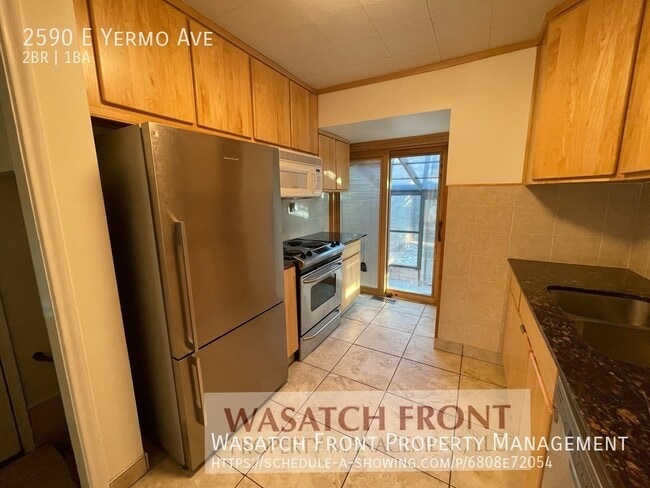 Building Photo - 2590 Yermo Ave