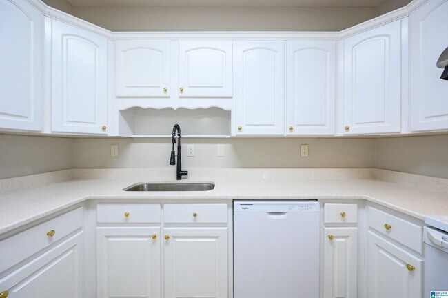 Building Photo - 1525 Jacobs Cir