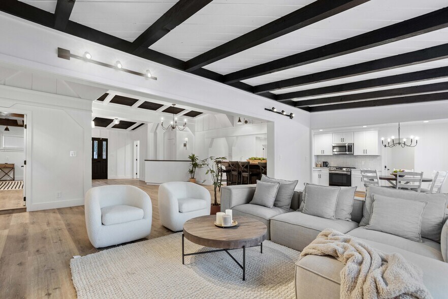 Primary Photo - 19119 Ingomar St