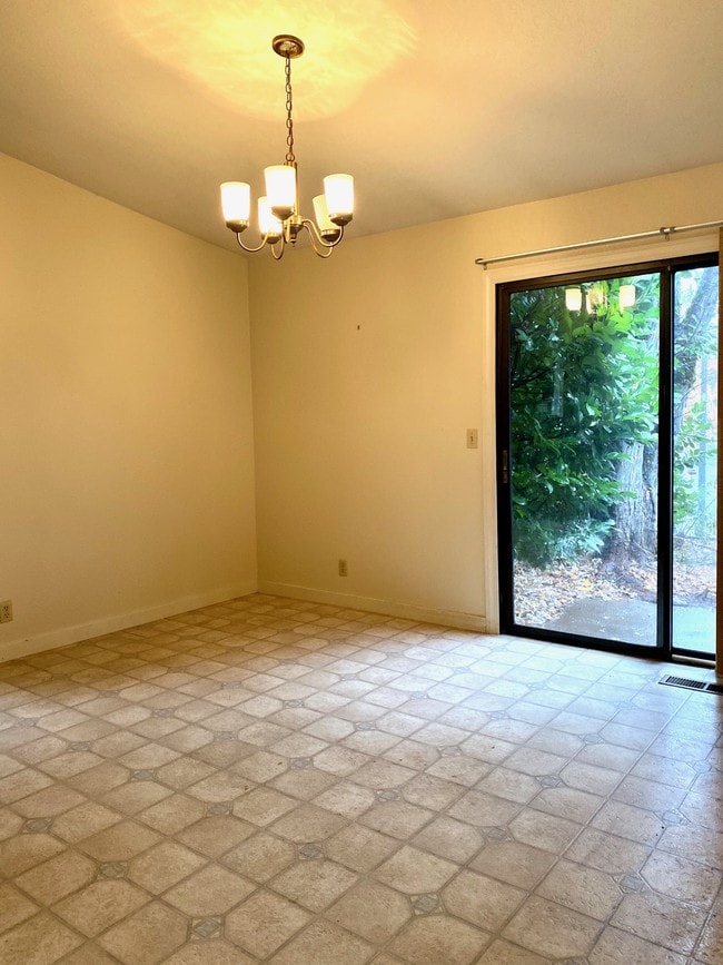 Building Photo - 526 Penstock Dr