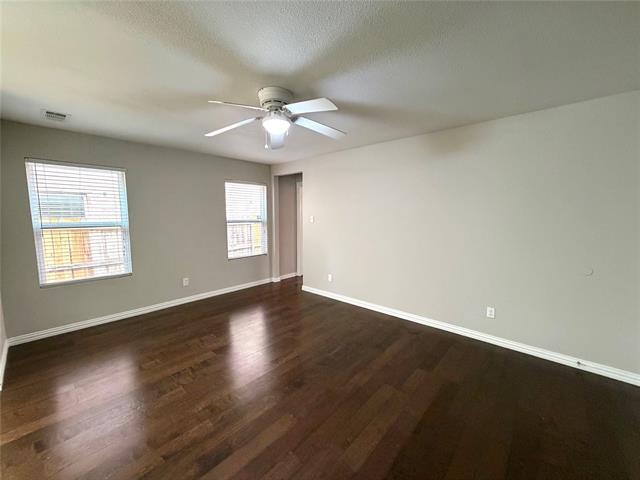 Building Photo - 2335 Bloomfield Dr