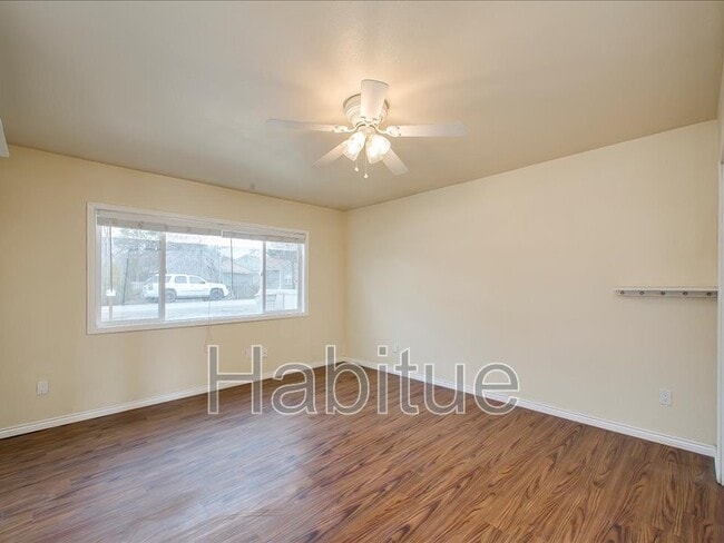Building Photo - 4919 W Wylie Ln