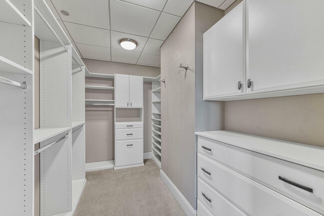 Building Photo - 5455 Landmark Pl