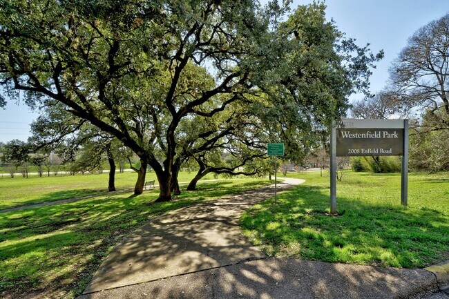 Building Photo - 2400 Winsted Ln