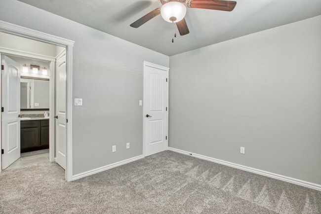 Building Photo - 7896 Enchanted Path Dr