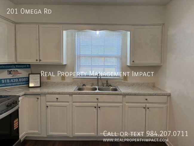 Building Photo - 201 Omega Rd