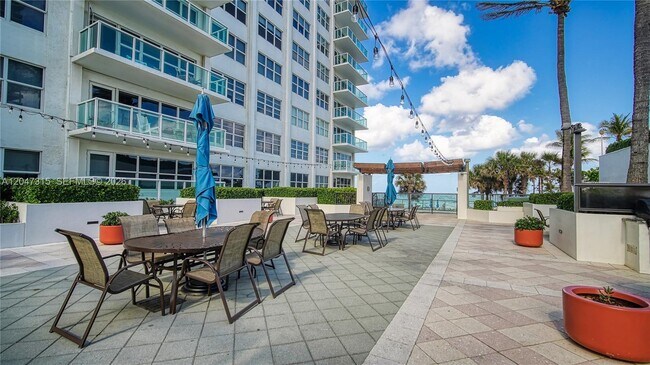 Building Photo - 3550 Galt Ocean Dr